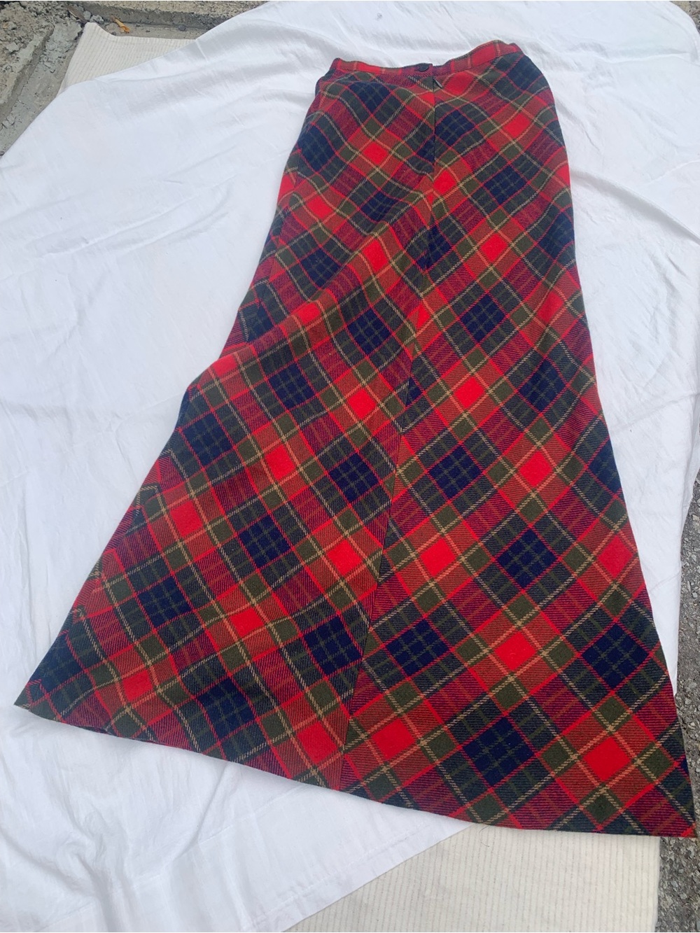 Vintage Tristan & Iseut Tartan Plaid Maxi Skirt Made in Canada Wool Blend Small